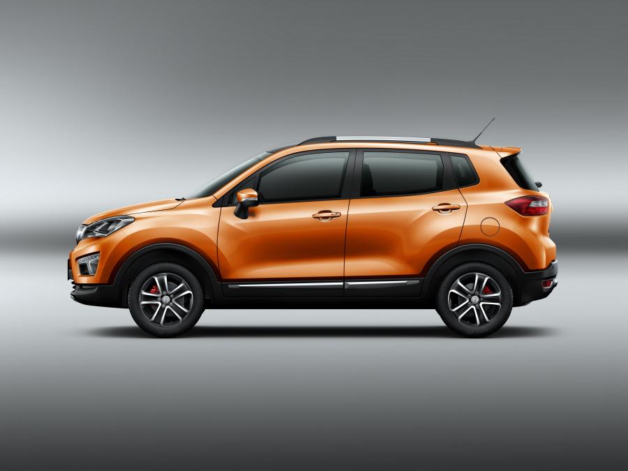  ChangAn CS15 2016 года  (фото 2 из 16)